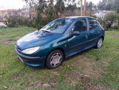 Peugeot 206 1.1 ar condicionado