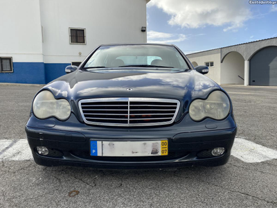 Mercedes-Benz C 220 CDI Diesel - W203