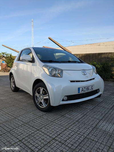 Toyota iQ 1.0 VVT-i Essential+AC