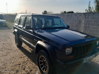 Jeep Cherokee 2.5 td bomba mecânica xj