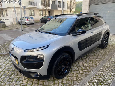 Citroën C4 Cactus 1.2 PureTech Shine GPL