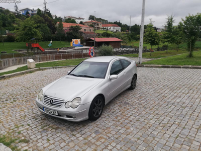 Mercedes-Benz C 220 SPORT COUPÉ AUTOMÁTICO