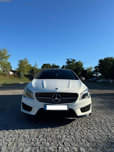 Mercedes-Benz CLA 200 AMG