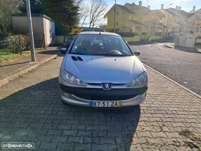 Peugeot 206 1.1 Color Line