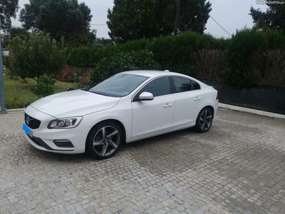 Volvo S60 R-DESIGN 2.0 D2