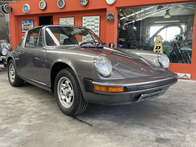 Porsche 911 2.7 S targa