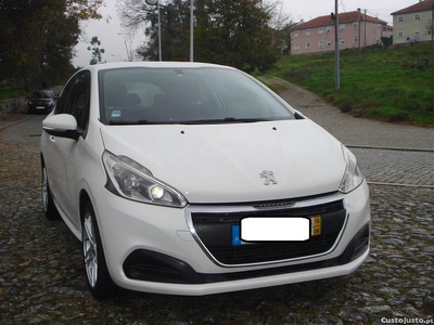 Peugeot 208 1.6 HDi