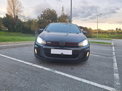 VW Golf GTI 2.0 260cv. 191kw