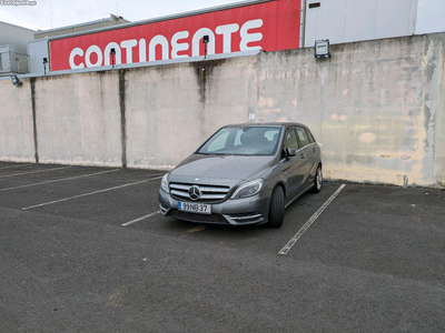 Mercedes-Benz B 180 blueefficiency