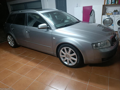 Audi A4 (8E)