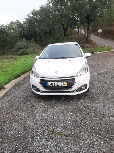 Peugeot 208 1.6 hdi