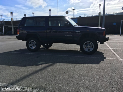 Jeep Cherokee 2.5 TD Sport Oficial