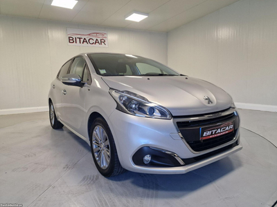 Peugeot 208 1.2 STYLE