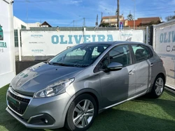 Peugeot 208 1.2 PureTech Signature