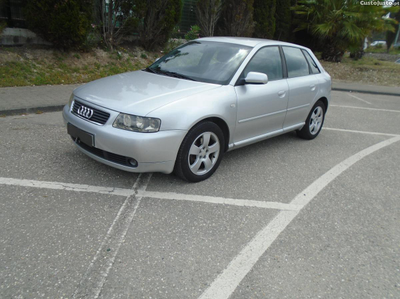 Audi A3 1900 TDI 5 Portas Caixa 6 v 130 cv