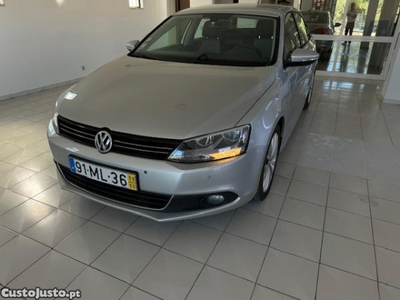 VW Jetta 1.6 TDI HIGHLINE DSG