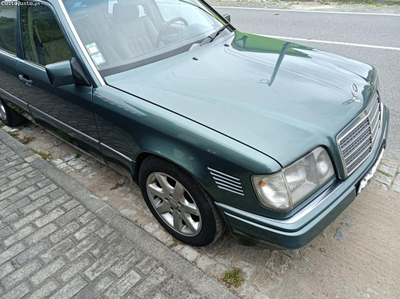 Mercedes-Benz E 250 Turbo