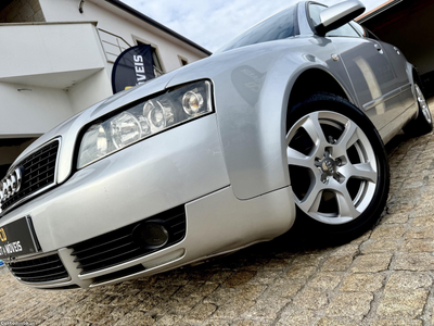 Audi A4 1.6 gasolina nacional bom estado