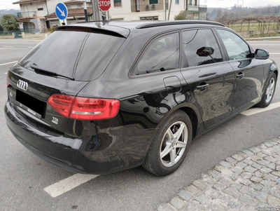 Audi A4 Avant 2.0 TDI SPORT - GPS - DISTRIBUIÇÃO MUDADA