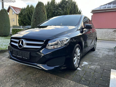 Mercedes-Benz B 180 1.6