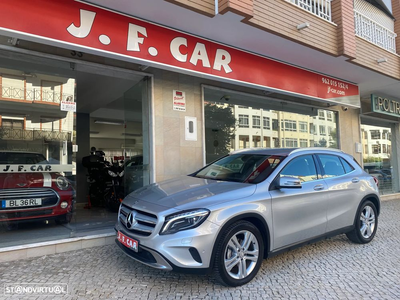 Mercedes-Benz GLA 180 (CDI) d 7G-DCT Urban