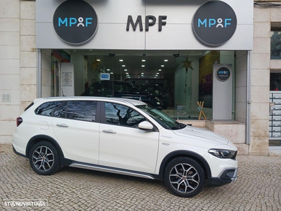 Fiat Tipo Station Wagon Cross 1.5 GSE T4 Cross DCT