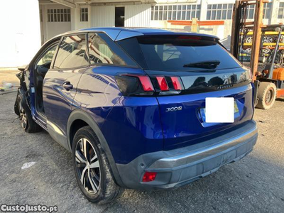 Peugeot 3008 SUV 1.5 Blue HDI 130cv