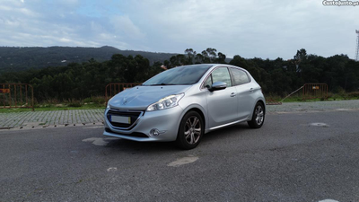 Peugeot 208 1.2 Allure