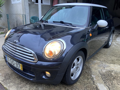 MINI Cooper Cooper D