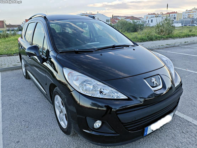 Peugeot 207 1.4 - A/C- 150.000km