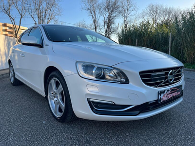 Volvo V60 2.4 D6 Summum AWD Phev