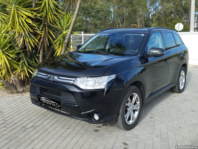 Mitsubishi Outlander 2.2 DI-D Instyle Navi