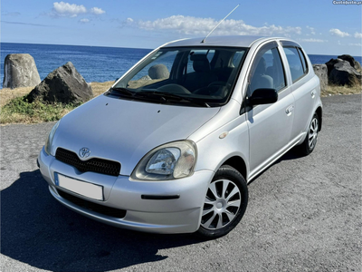 Toyota Yaris 1.0 VVTI poucos kms motor corrente