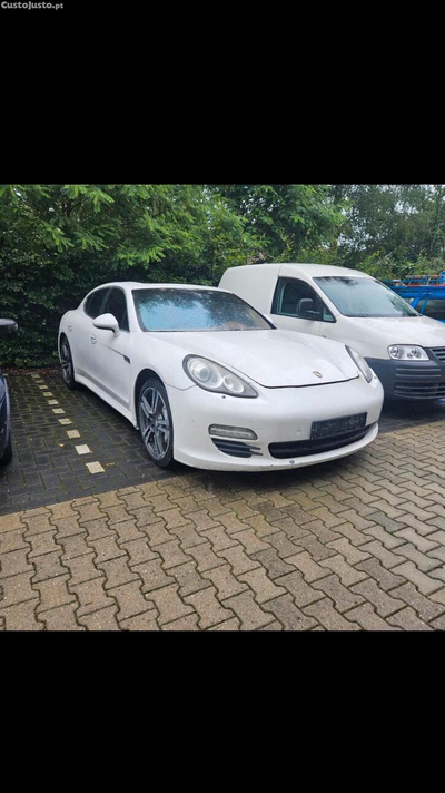 Porsche Panamera 4.8