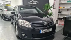 Toyota Auris 1.4 D-4D EXCLUSIVE