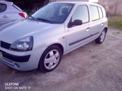 Renault Clio 1.5 Dci AC 5 lugares