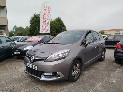 Renault Grand Scénic 1.5 Dci   com 7 Lug