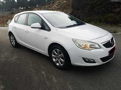 Opel Astra 1.4i 140cv TURBO SELECTION GPL - NACIONAL - GPS - GARANTIA