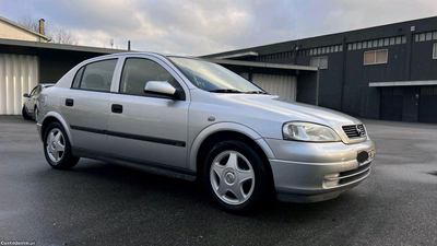 Opel Astra 1.4 gasolina só 80.000klm