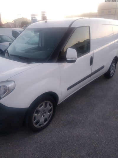 Fiat Doblo 3 lug,maxi,multijet,95 cv,a.c,100.000 km!!