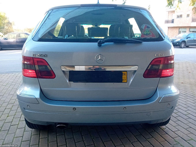 Mercedes-Benz B 200 CDI automático nacional