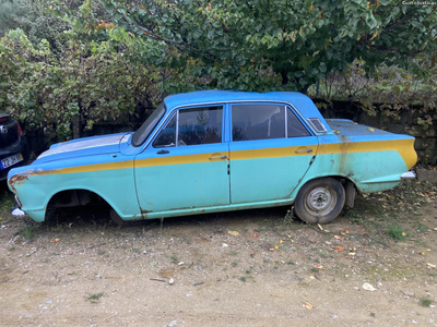 Ford Cortina Sedan