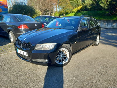 BMW 318 d Touring Navigation Sport