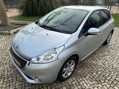 Peugeot 208 1.2 VTI ACTIVE