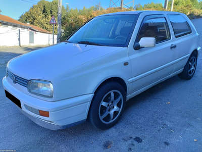 VW Golf III 1.9D VAN - C/ Direcção assistida - c/ Gancho de reboque