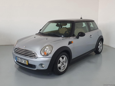 MINI Cooper 1.6i R56 Nacional