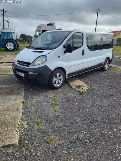 Opel Vivaro 1.9 dci 6 lugares ano 2005 bom estado