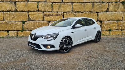 Renault Mégane 1.5 Blue dCi Intens