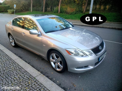 Lexus GS 300 32