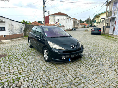 Peugeot 207 GPL 1.4 16V full extras impecável